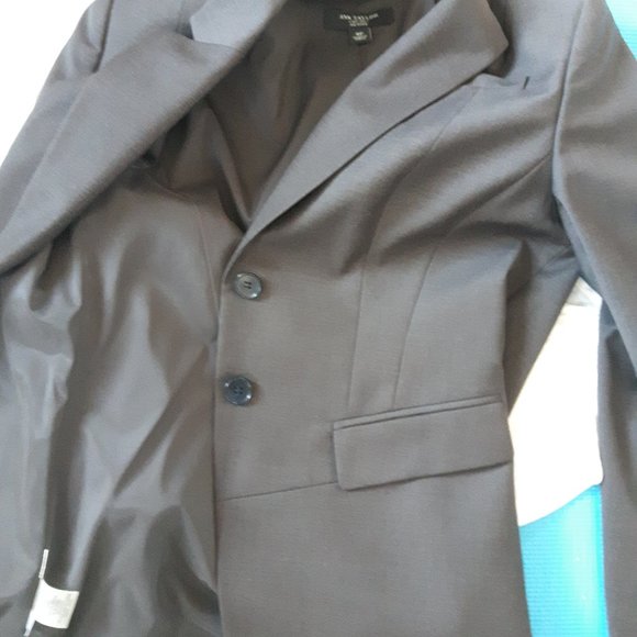 Ann Taylor classic fit lightweight blazer - Picture 4 of 4